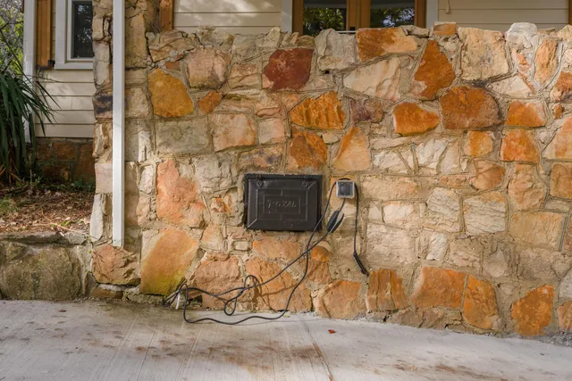 $995,000 | 117 South Bragg Avenue, Lookout Mountain, TN 37350