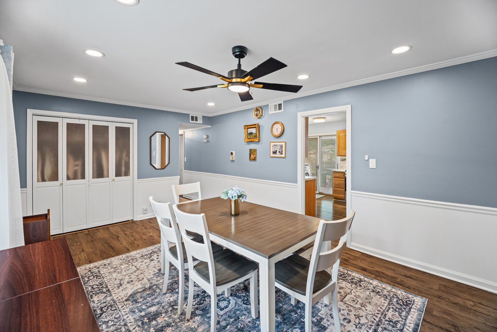 35 Johnathan Road Lake Zurich, IL 60047 - Photo 5 of 26 Gallery Image 5