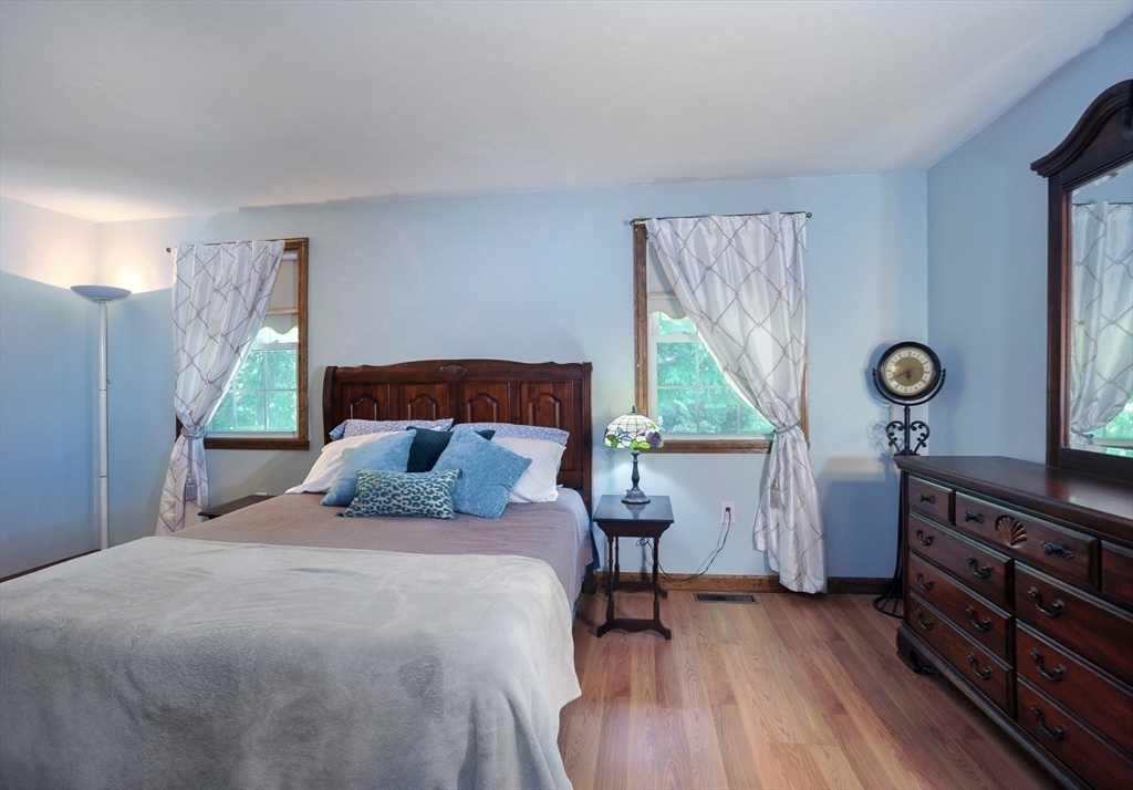 57 Nash Road Weymouth, MA 02190 - Photo 3 of 31