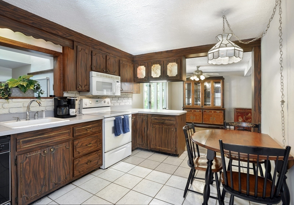 57 Nash Road Weymouth, MA 02190 - Photo 9 of 31