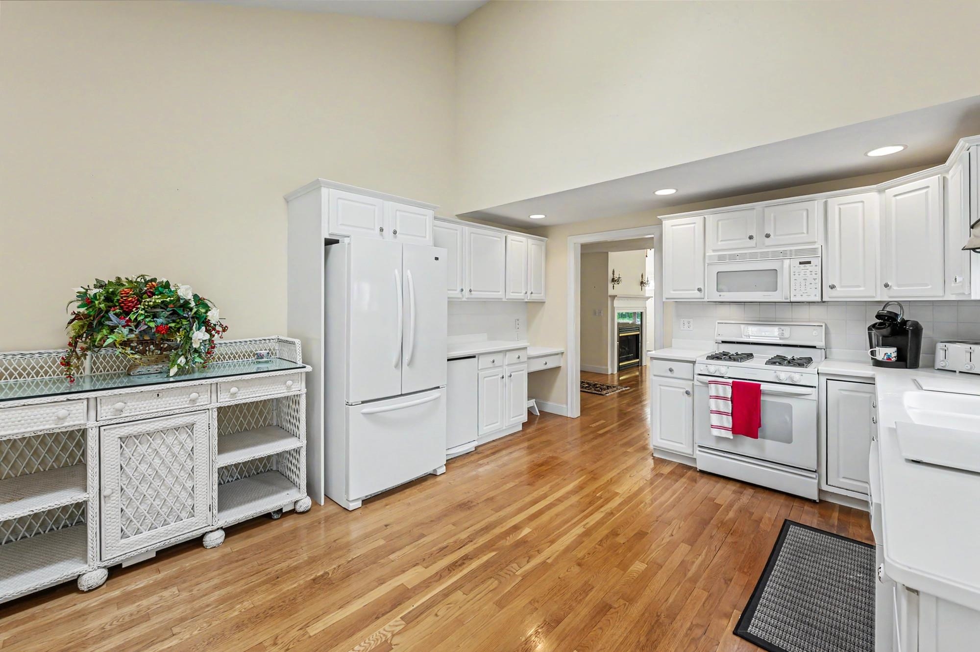 4 Hampton Meadows Hampton, NH 03842 - Photo 16 of 60