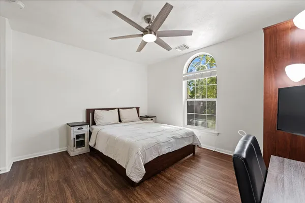 $385,000 | 42 Bowie Bend Court, The Woodlands, TX 77385