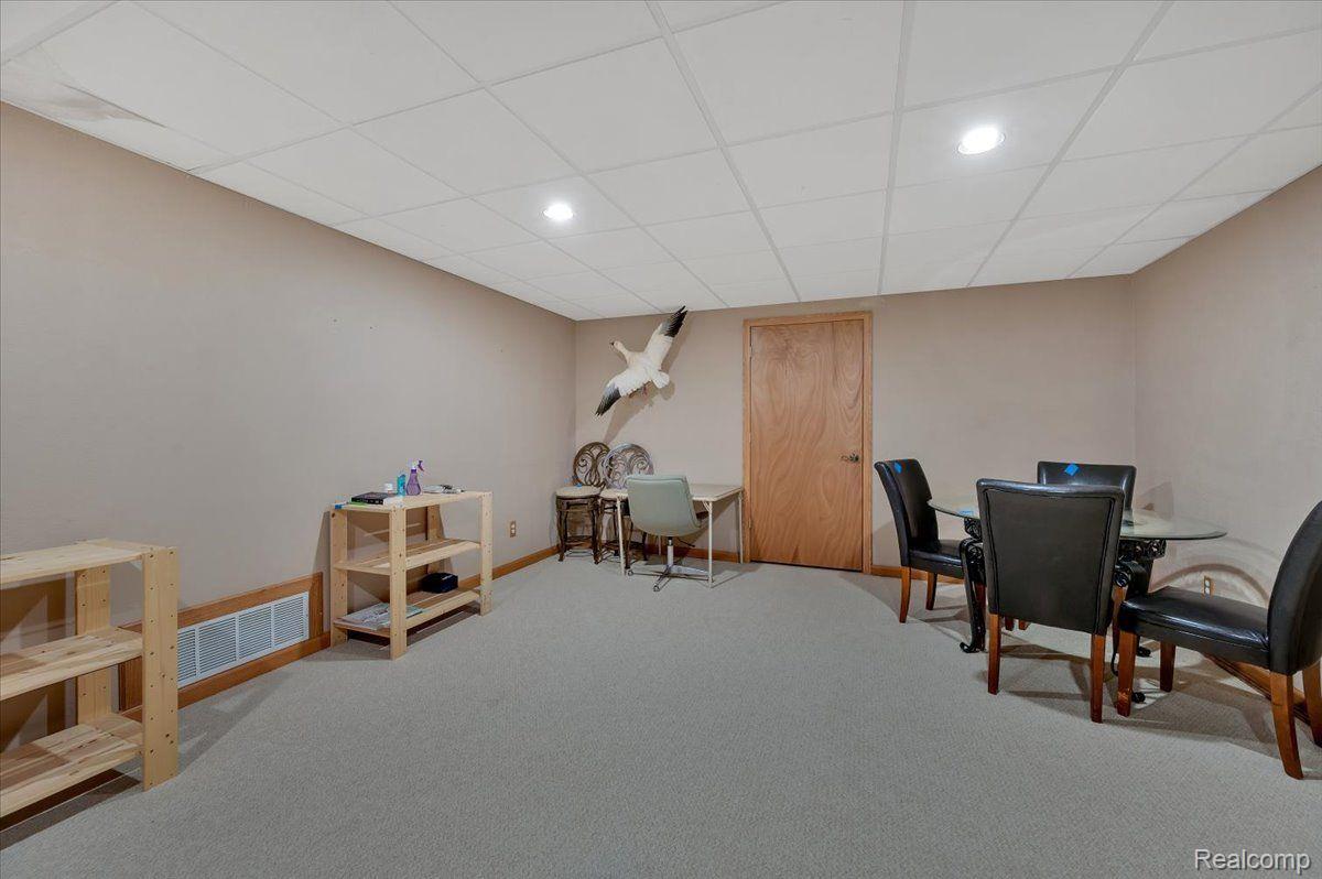 34450 Ridgemont Court Fraser, MI 48026 - Photo 26 of 28