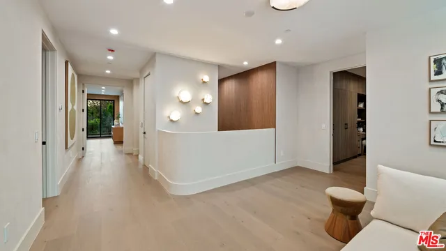 $12,750,000 | 565 Toyopa Drive, Pacific Palisades, CA 90272