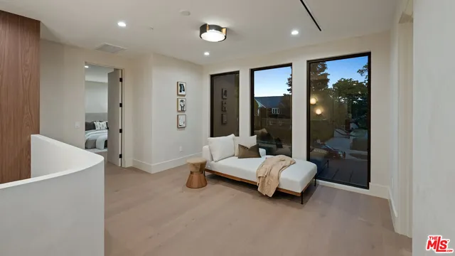 $12,750,000 | 565 Toyopa Drive, Pacific Palisades, CA 90272