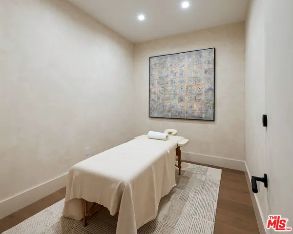 $12,750,000 | 565 Toyopa Drive, Pacific Palisades, CA 90272