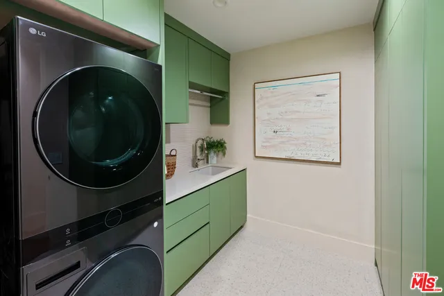 $12,750,000 | 565 Toyopa Drive, Pacific Palisades, CA 90272