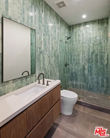 $12,750,000 | 565 Toyopa Drive, Pacific Palisades, CA 90272