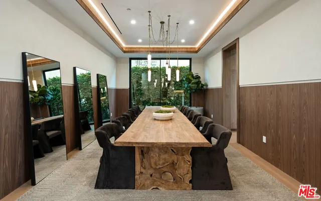 $12,750,000 | 565 Toyopa Drive, Pacific Palisades, CA 90272