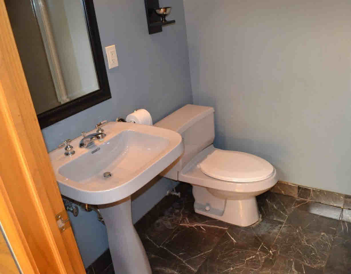 4052 East Pierson Road Flint, MI 48506 - Photo 21 of 40 21298646-20.JPG