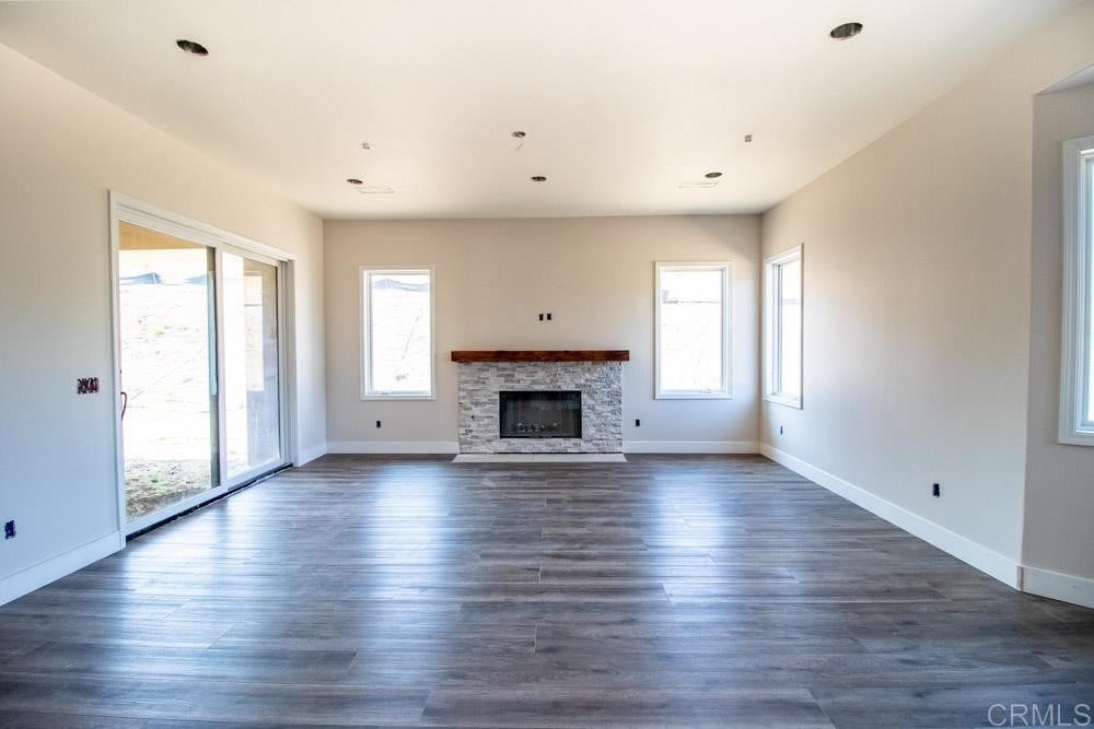 3750 Robinhood Road Vista, CA 92084 - Photo 11 of 61 Gallery Image 11