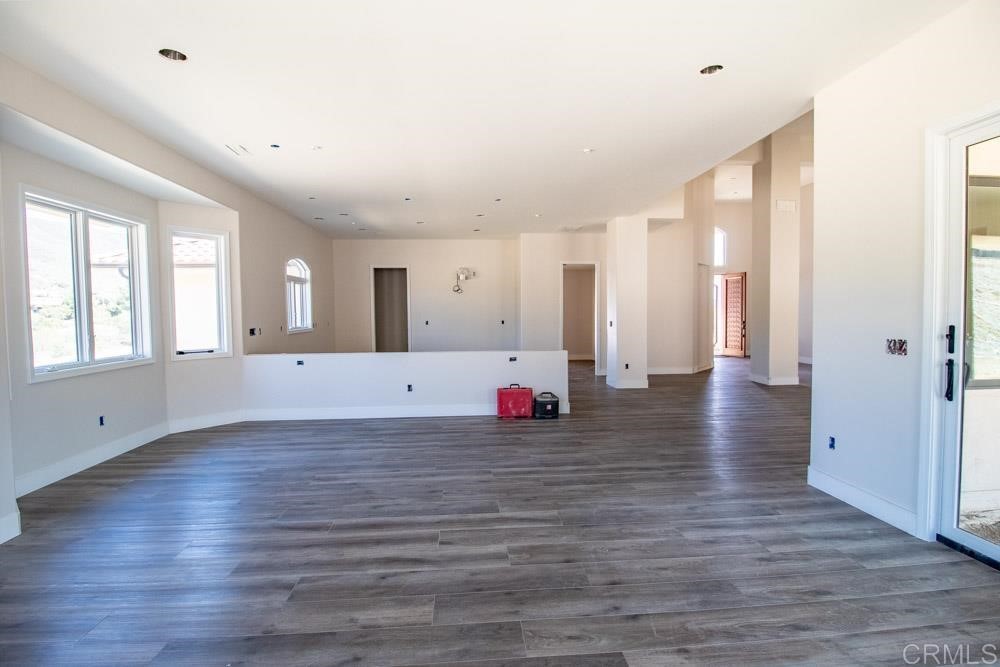 3750 Robinhood Road Vista, CA 92084 - Photo 12 of 61 Gallery Image 12