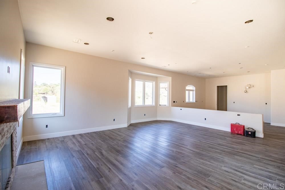 3750 Robinhood Road Vista, CA 92084 - Photo 13 of 61 Gallery Image 13