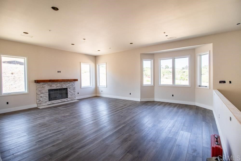 3750 Robinhood Road Vista, CA 92084 - Photo 14 of 61 Gallery Image 14