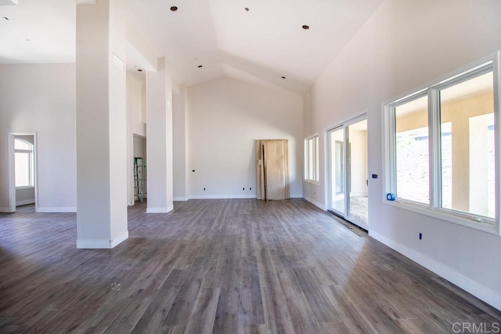 3750 Robinhood Road Vista, CA 92084 - Photo 16 of 61 Gallery Image 16