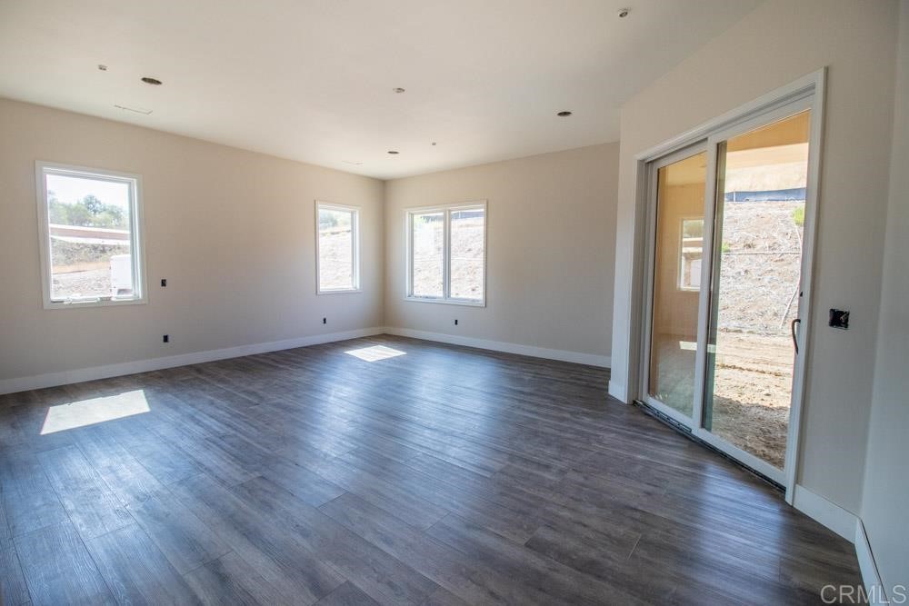 3750 Robinhood Road Vista, CA 92084 - Photo 17 of 61 Gallery Image 17