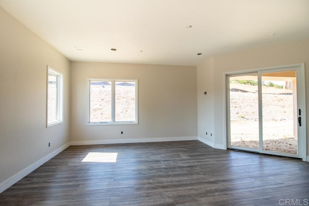 3750 Robinhood Road Vista, CA 92084 - Photo 35 of 61 Gallery Image 35