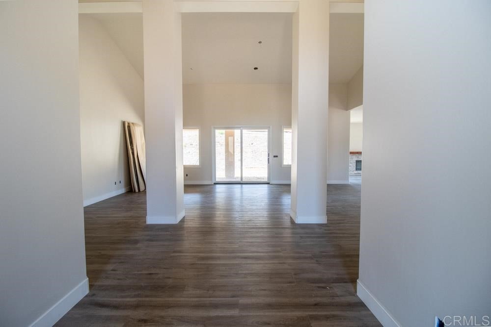 3750 Robinhood Road Vista, CA 92084 - Photo 6 of 61 Gallery Image 6