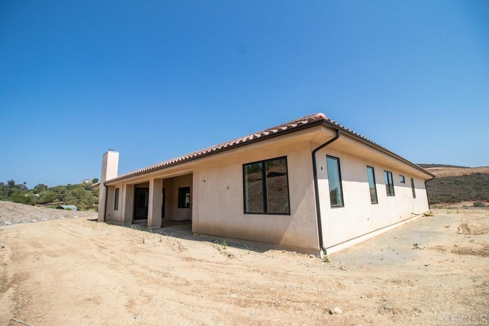 3750 Robinhood Road Vista, CA 92084 - Photo 59 of 61 Gallery Image 59