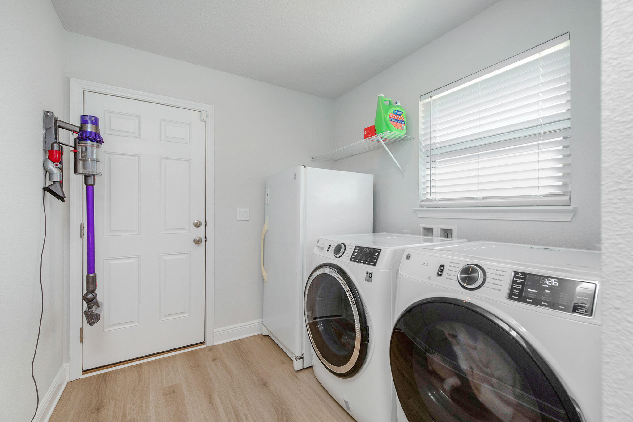 5392 South A Jones Road Milton, FL 32583 - Photo 54 of 55 a view of entryway with washer and dryer
