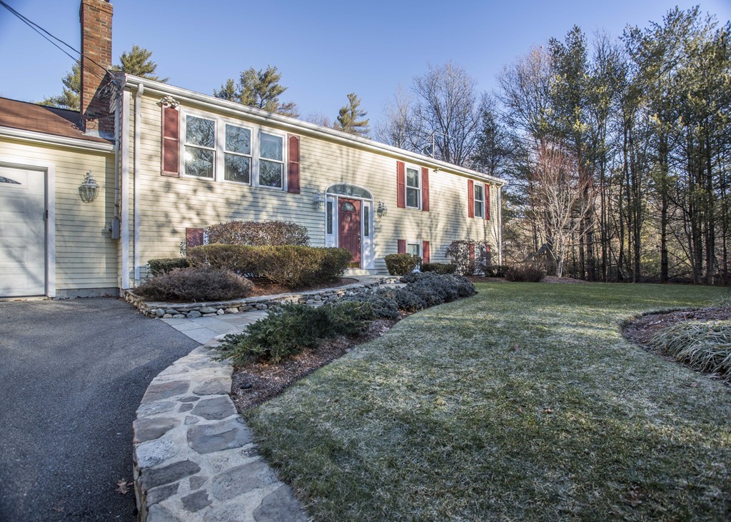 9 Howland Road Lakeville, MA 02347 - Photo 2 of 30 Gallery Image 2