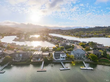 $2,600,000 | 182 Riviera Circle, Larkspur, CA 94939