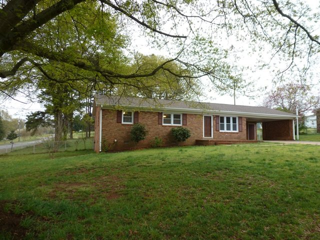 1101 Knollwood Acres Road Boiling Springs, SC 29316 - Photo 2 of 25 Gallery Image 2