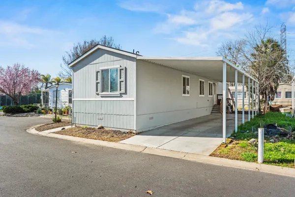 $139,999 | 217 Village Circle, Unit 217, Sacramento, CA 95838