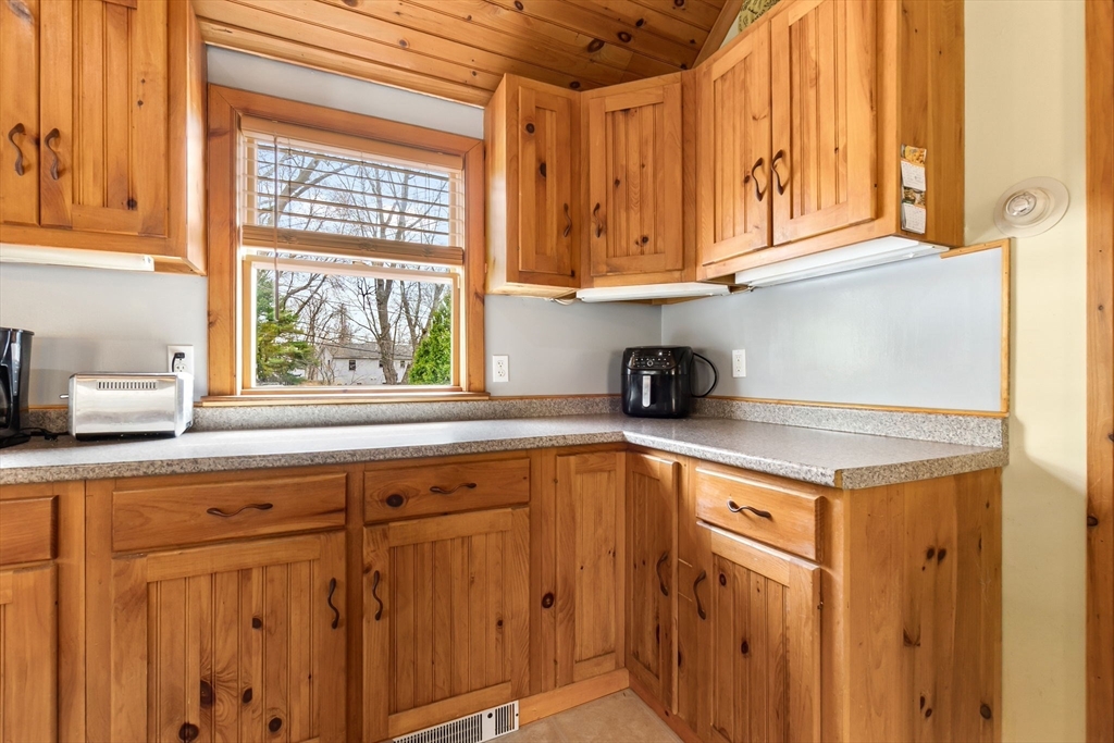 6 Cardinal Road Danvers, MA 01923 - Photo 27 of 36