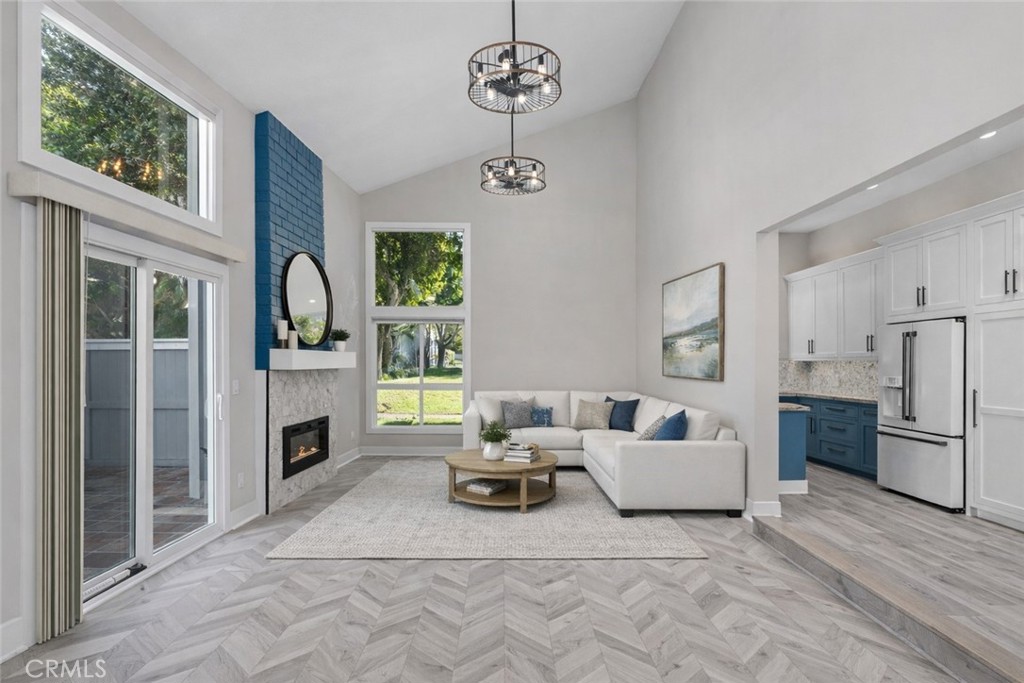 4482 Shorebird Street Huntington Beach, CA 92649 - Photo 11 of 55 VIRTUALLY STAGED