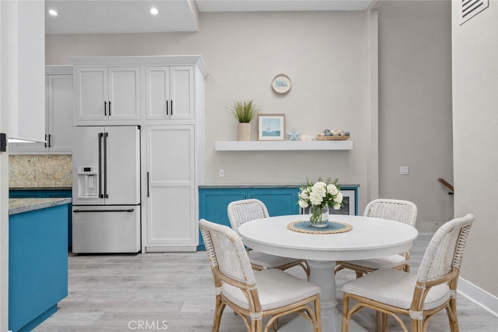 4482 Shorebird Street Huntington Beach, CA 92649 - Photo 27 of 55 VIRTUALLY STAGED