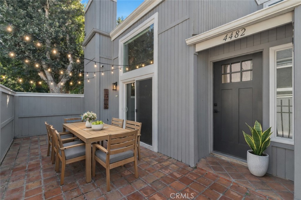 4482 Shorebird Street Huntington Beach, CA 92649 - Photo 5 of 55 VIRTUALLY STAGED