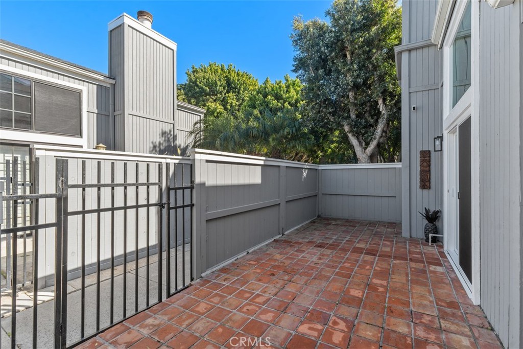 4482 Shorebird Street Huntington Beach, CA 92649 - Photo 10 of 55 Large Patio off of Living Room and Entry