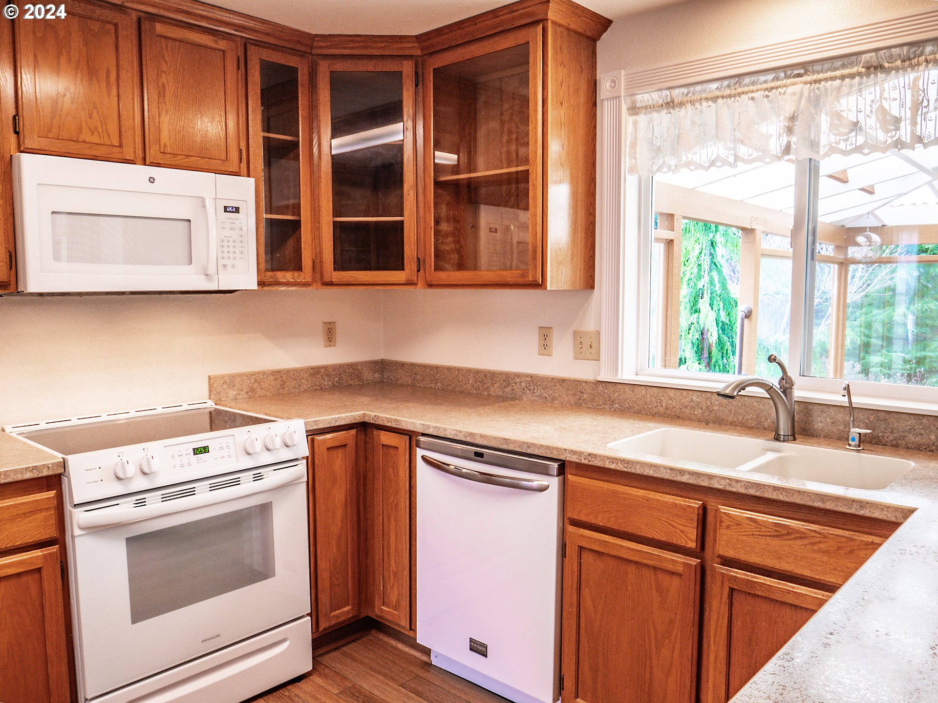 3949 Spruce Street Florence, OR 97439 - Photo 12 of 38 Gallery Image 12