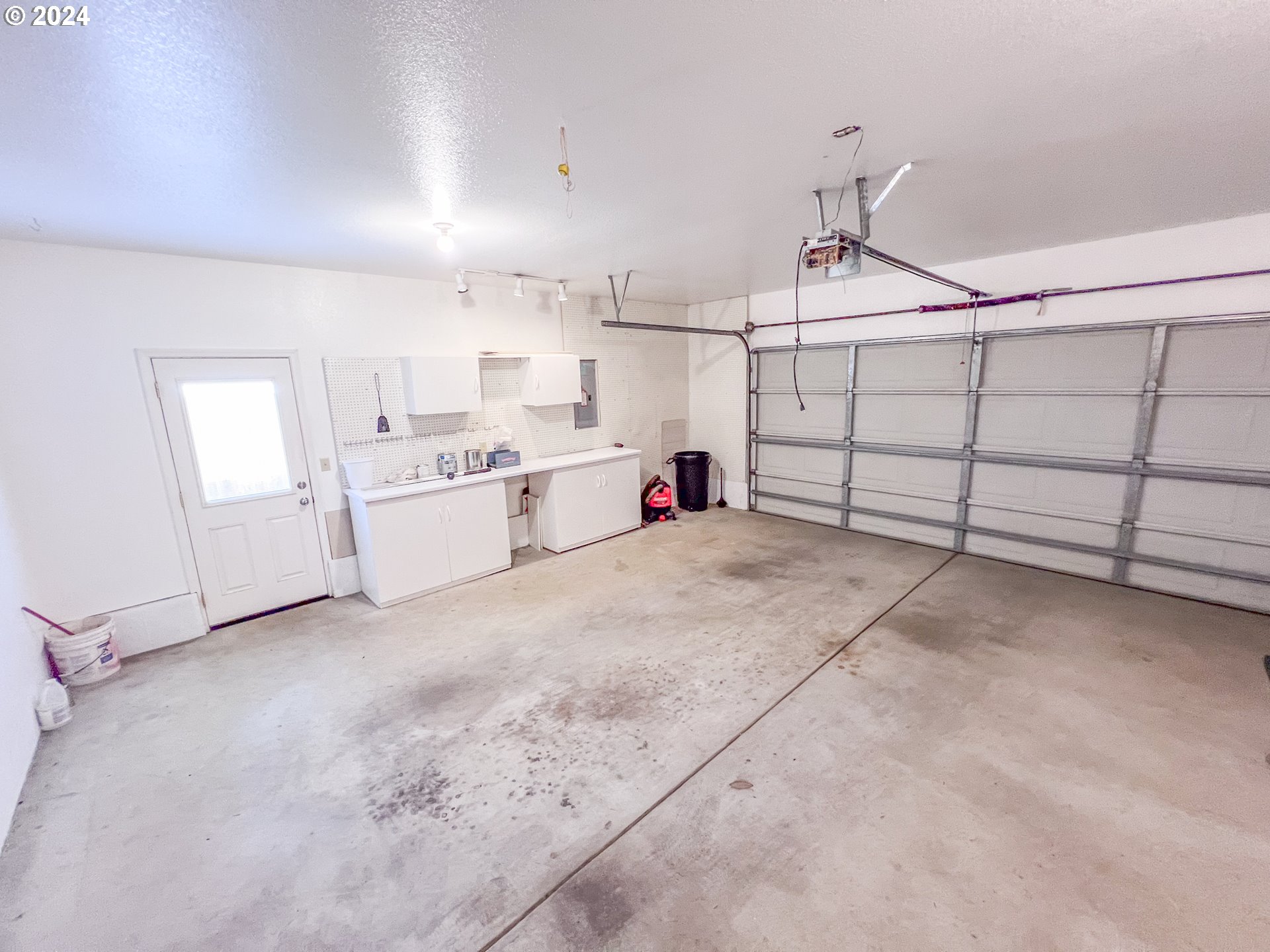 3949 Spruce Street Florence, OR 97439 - Photo 33 of 38 Gallery Image 33