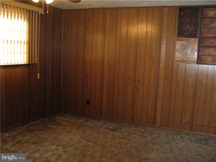 54 Heather Road Newark, DE 19702 - Photo 8 of 12 Family Room