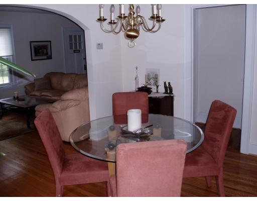 77 California Avenue Springfield, MA 01118 - Photo 2 of 12 Gallery Image 2
