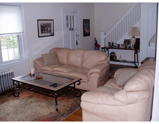 77 California Avenue Springfield, MA 01118 - Photo 3 of 12 Gallery Image 3