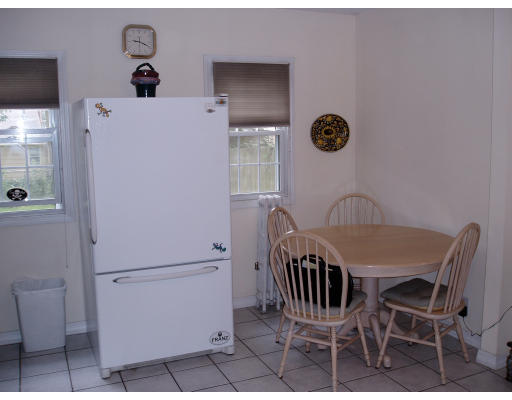 77 California Avenue Springfield, MA 01118 - Photo 5 of 12 Gallery Image 5