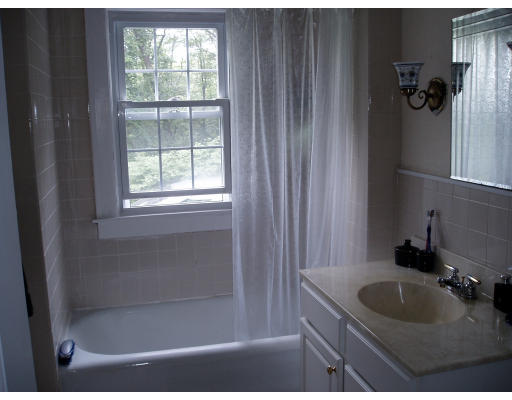 77 California Avenue Springfield, MA 01118 - Photo 8 of 12 Gallery Image 8