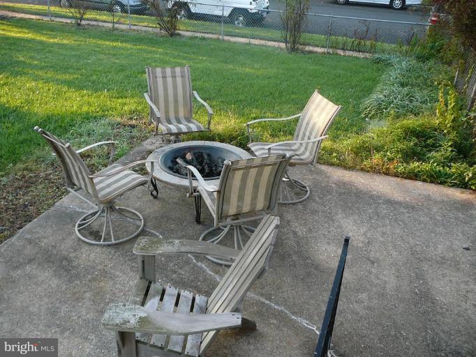 1735 Melbourne Road Dundalk, MD 21222 - Photo 6 of 11 Patio
