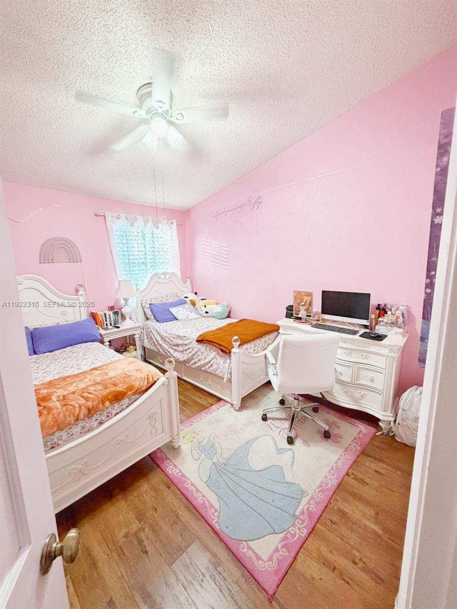 10877 Northwest 8th Street Pembroke Pines, FL 33026 - Photo 14 of 41