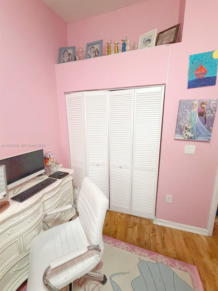 10877 Northwest 8th Street Pembroke Pines, FL 33026 - Photo 15 of 41