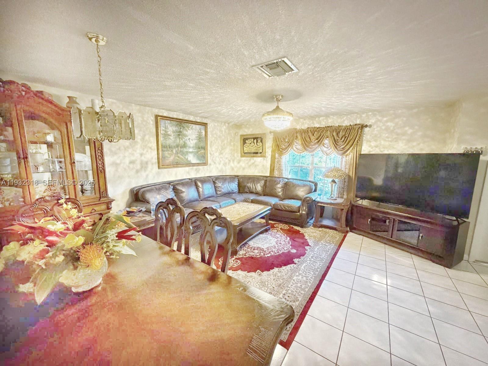 10877 Northwest 8th Street Pembroke Pines, FL 33026 - Photo 26 of 41