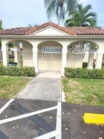 $449,950 | 10877 Northwest 8th Street, Pembroke Pines, FL 33026
