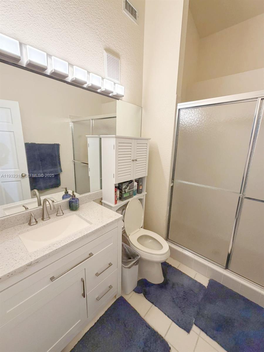 10877 Northwest 8th Street Pembroke Pines, FL 33026 - Photo 9 of 41