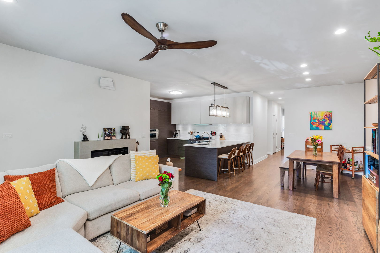 933 West George Street, Unit 2 Chicago, IL 60657 - Photo 7 of 16