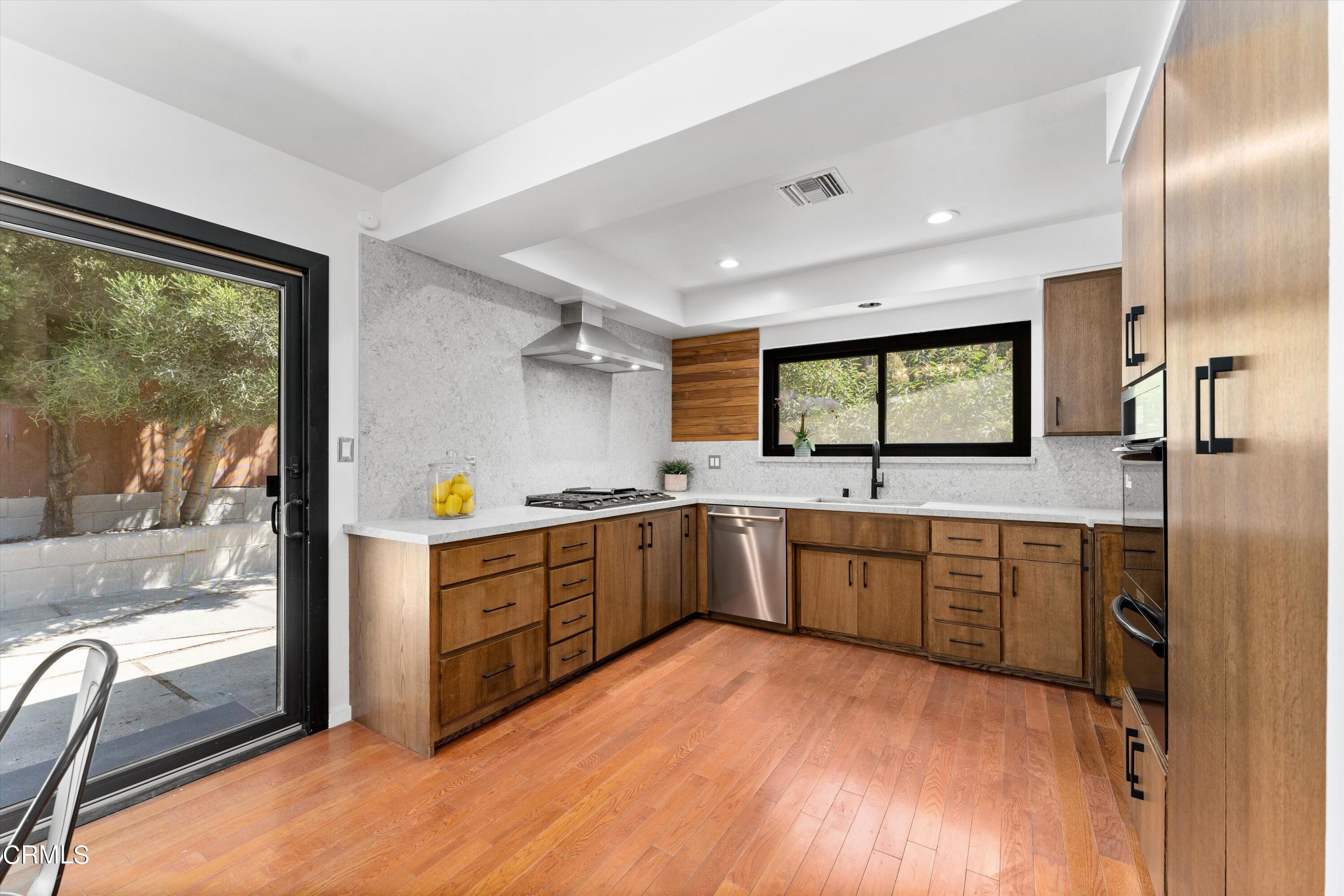 235 Taos Road Altadena, CA 91001 - Photo 9 of 28 10-JUN09760