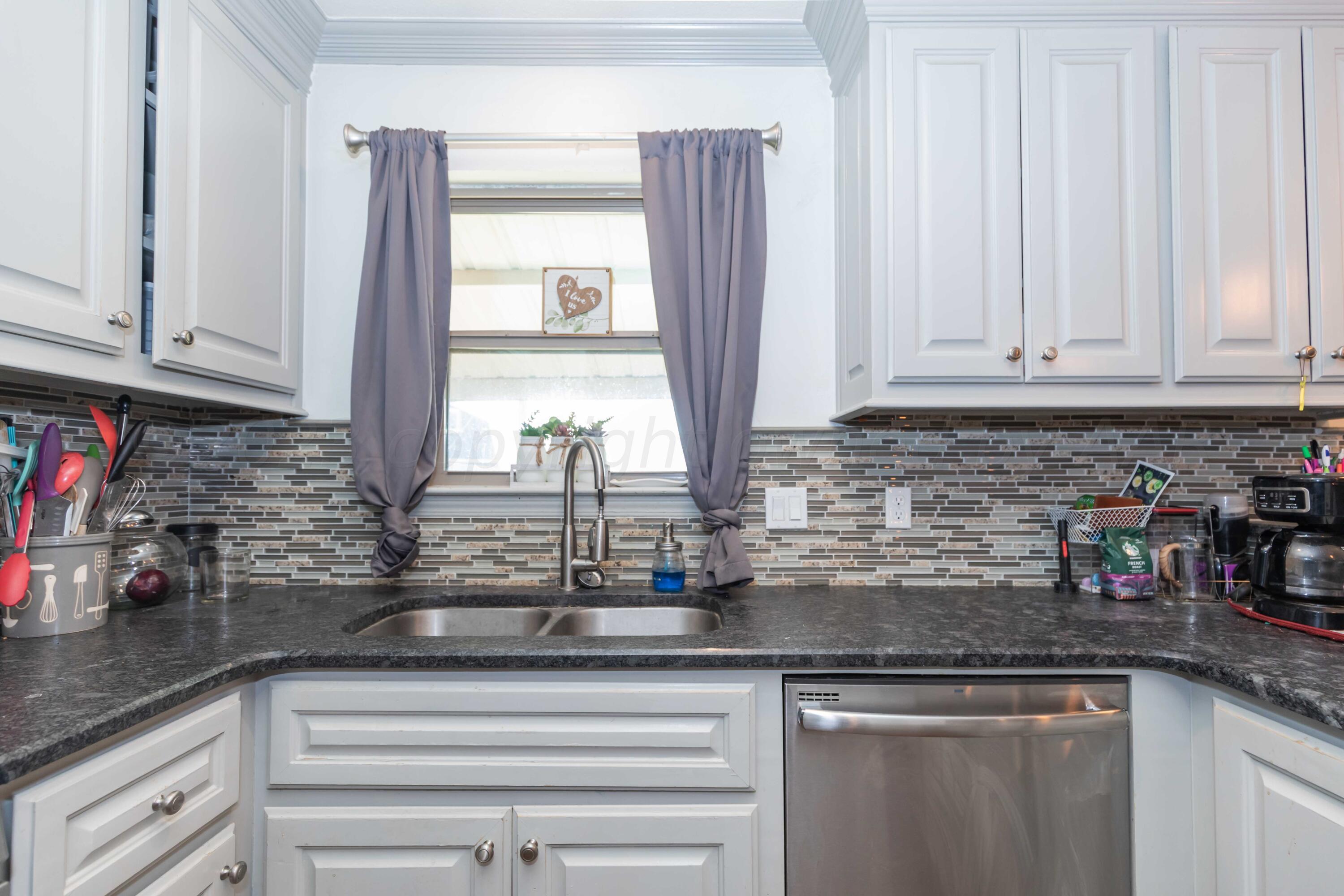 5107 Shield Drive Amarillo, TX 79110 - Photo 15 of 40 KITCHEN VIEW 3