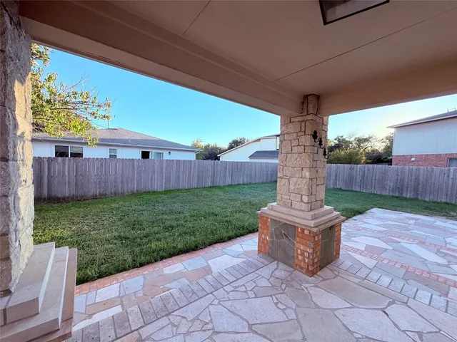 $1,950 | 102 Brentwood Drive, Leander, TX 78641